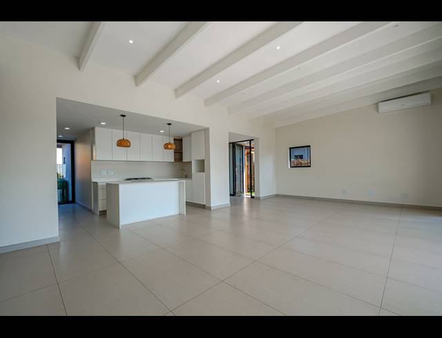 2 BEDROOM FREESTANDING FOR SALE IN SHAKAS ROCK